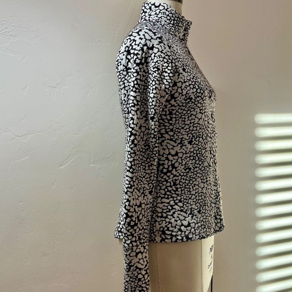 Lucy 1/2 zip animal print jersey pullover - Picture 2 of 8